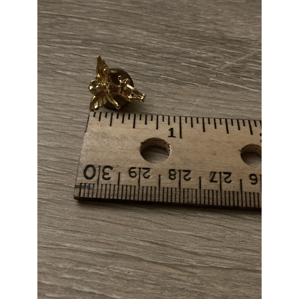 Angel gold color lapel pin 0.75 in butterfly clutch pin - Picture 5 of 5